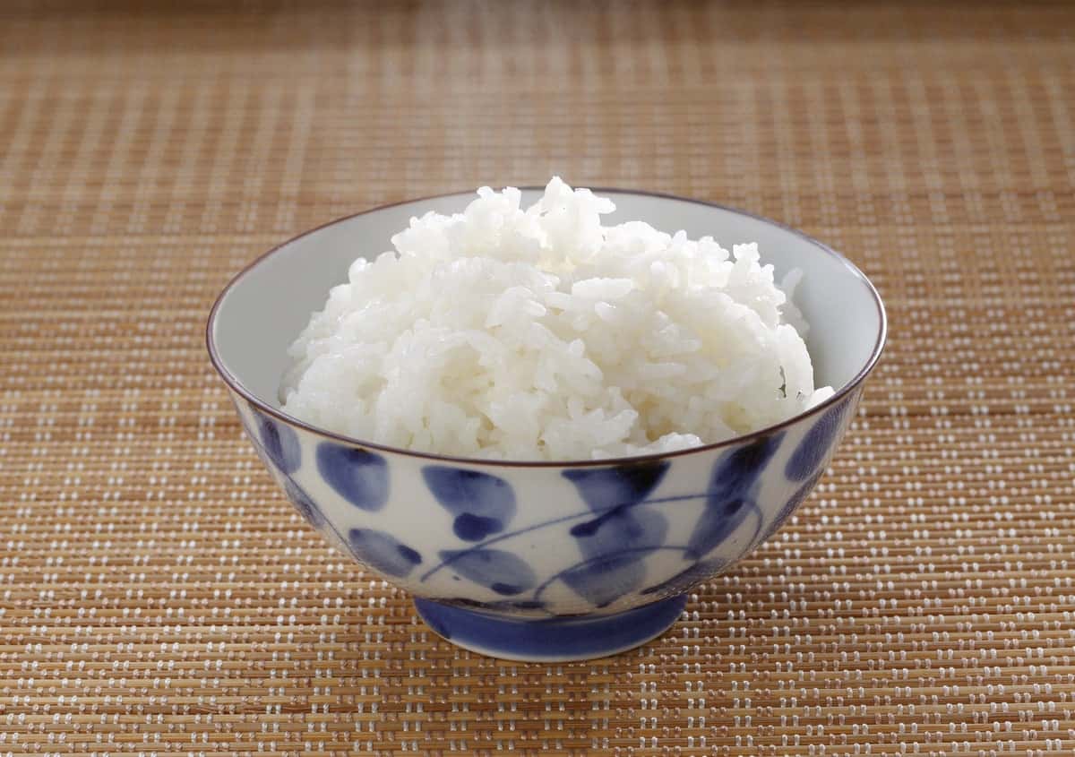 Here’s how many calories rice has (plus nutrition facts)