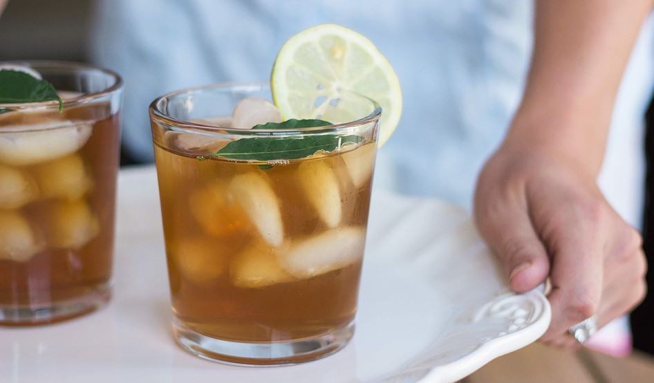 Las bebidas que no te ayudan a adelgazar – cómo reemplazarlas