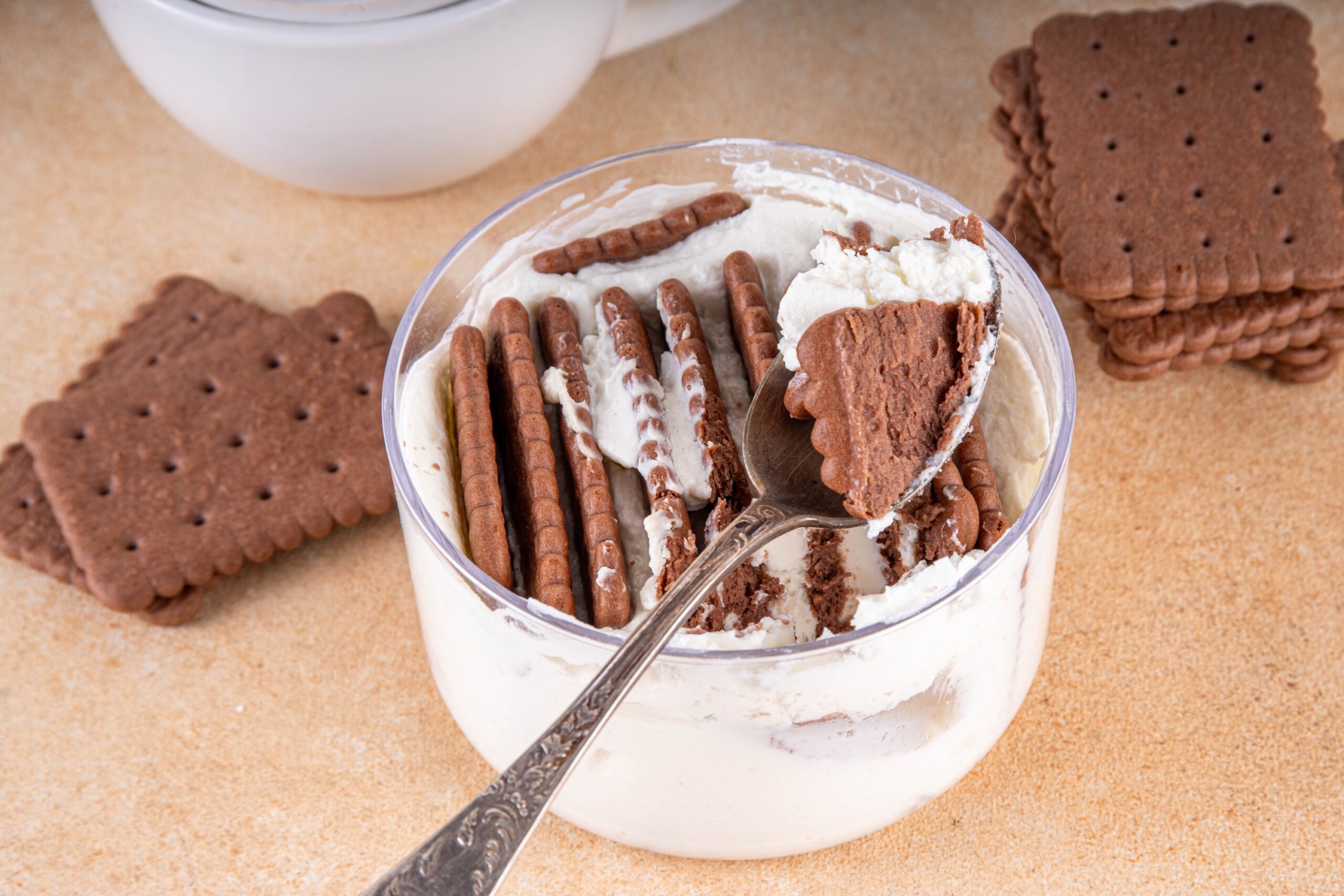 Greek yogurt cheesecake: Is this 2-ingredient version healthier?