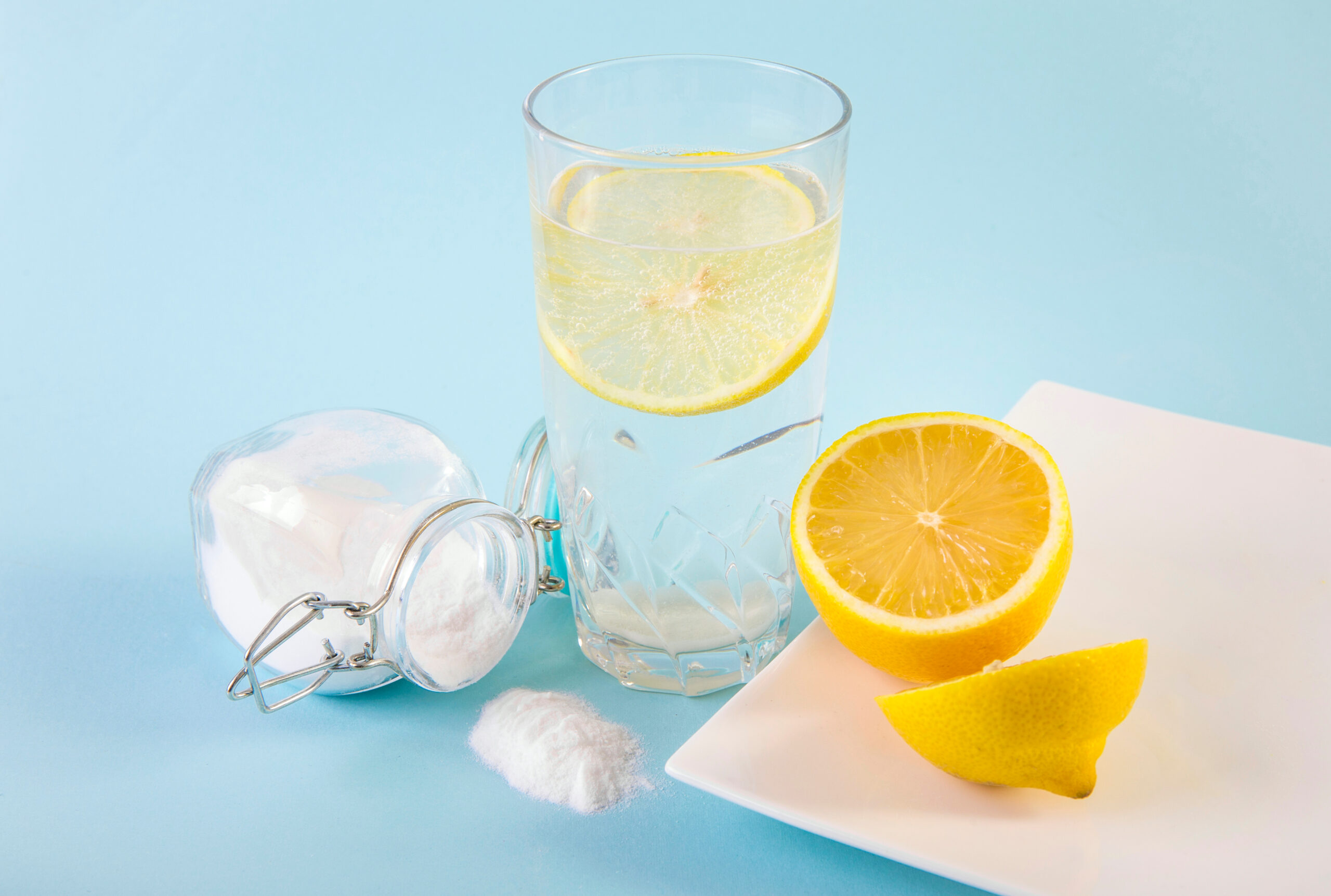Can a daily baking soda and lemon juice shot help you lose weight? Here’s the truth