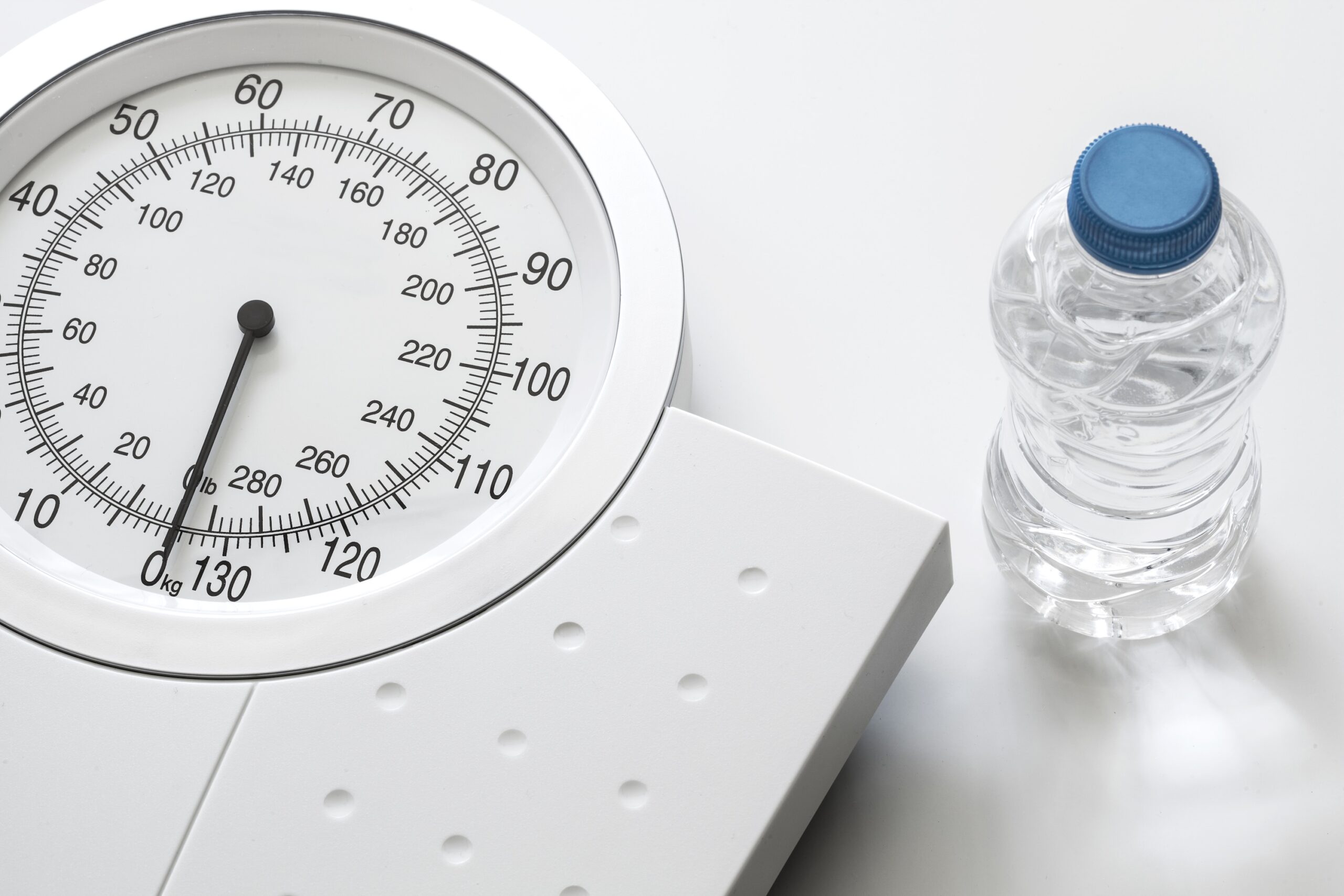 What is water weight? Causes, signs, and how long it lasts